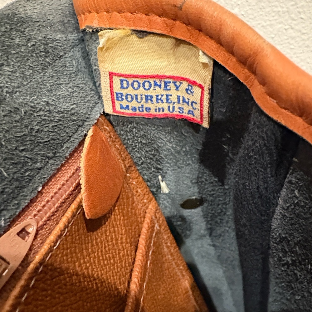 Dooney & Bourke Black and Tan Leather Shoulder Bag - Picture 9 of 10